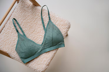 How to Measure Your Bra Size at Home in 5 Minutes (with Size Chart)